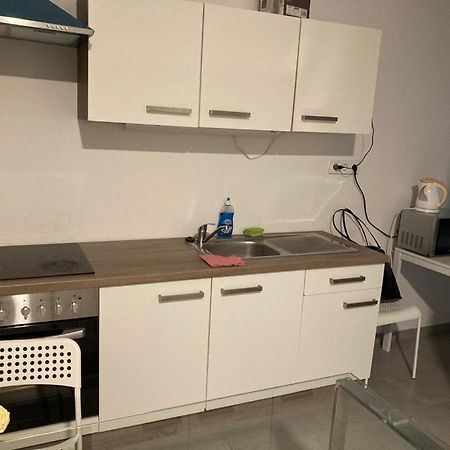 Downtown Modern 3 Bedrroom+ Living Room Apartment Wesselenyi 1.3 Szombathely Ngoại thất bức ảnh